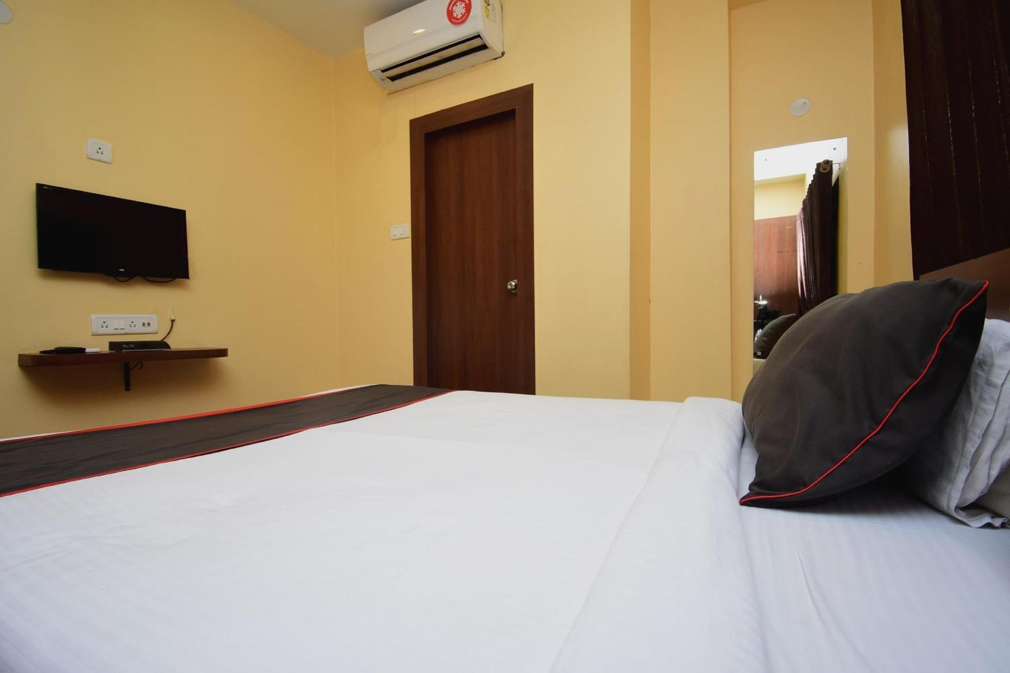 ホテル Super Collection O Gokul Residency Near Emami City Dumdum Opposite Raja Palace Dum Dum エクステリア 写真