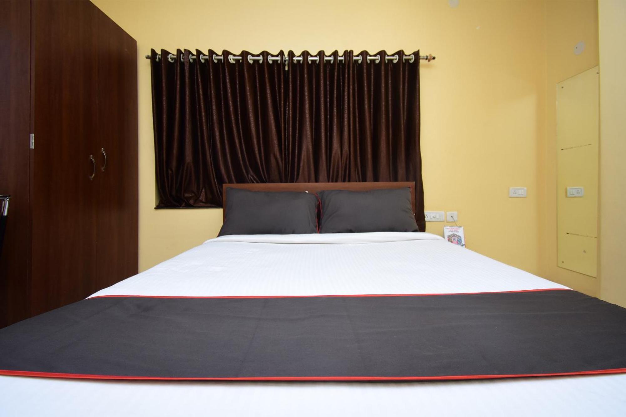 ホテル Super Collection O Gokul Residency Near Emami City Dumdum Opposite Raja Palace Dum Dum エクステリア 写真