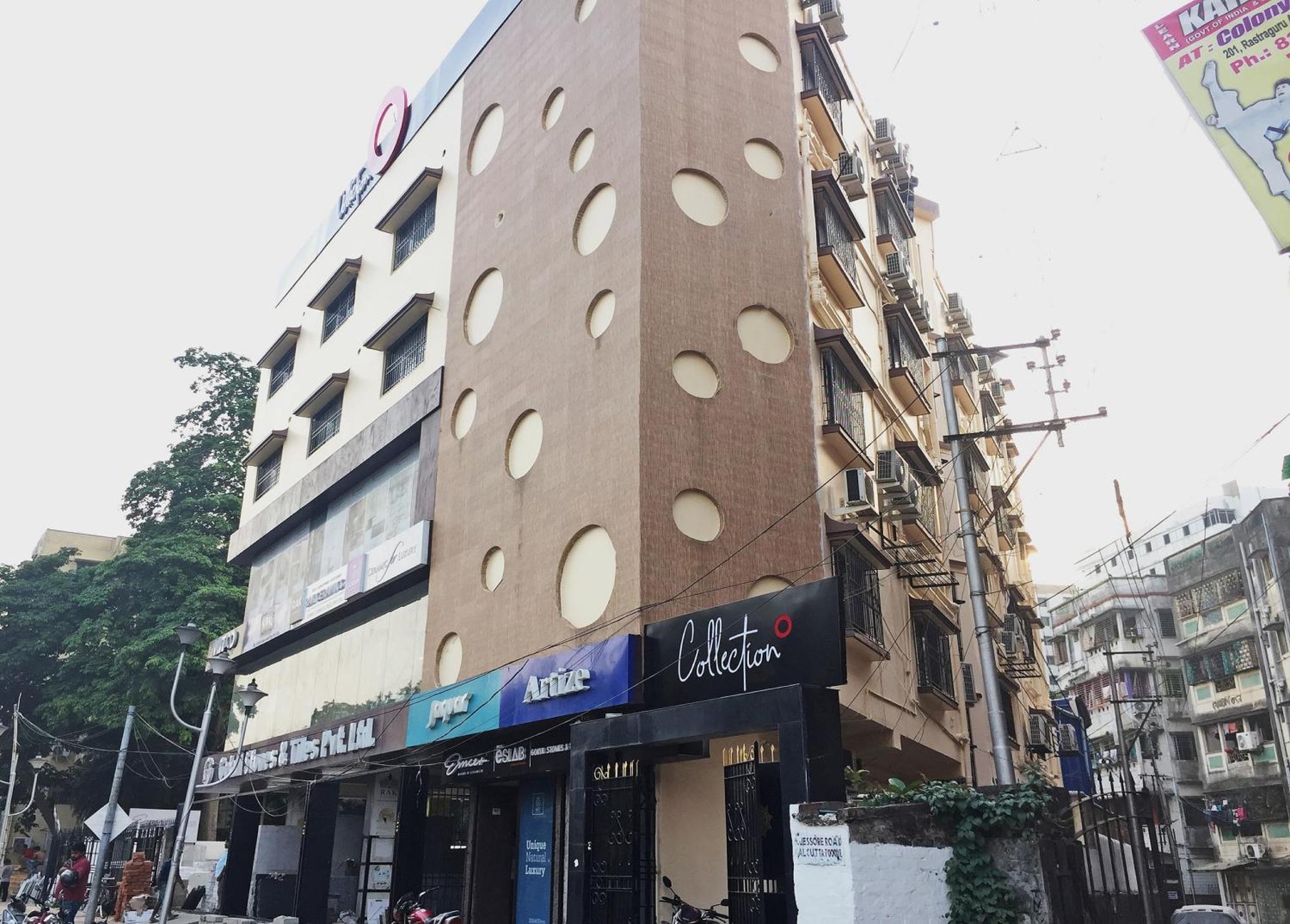 ホテル Super Collection O Gokul Residency Near Emami City Dumdum Opposite Raja Palace Dum Dum エクステリア 写真