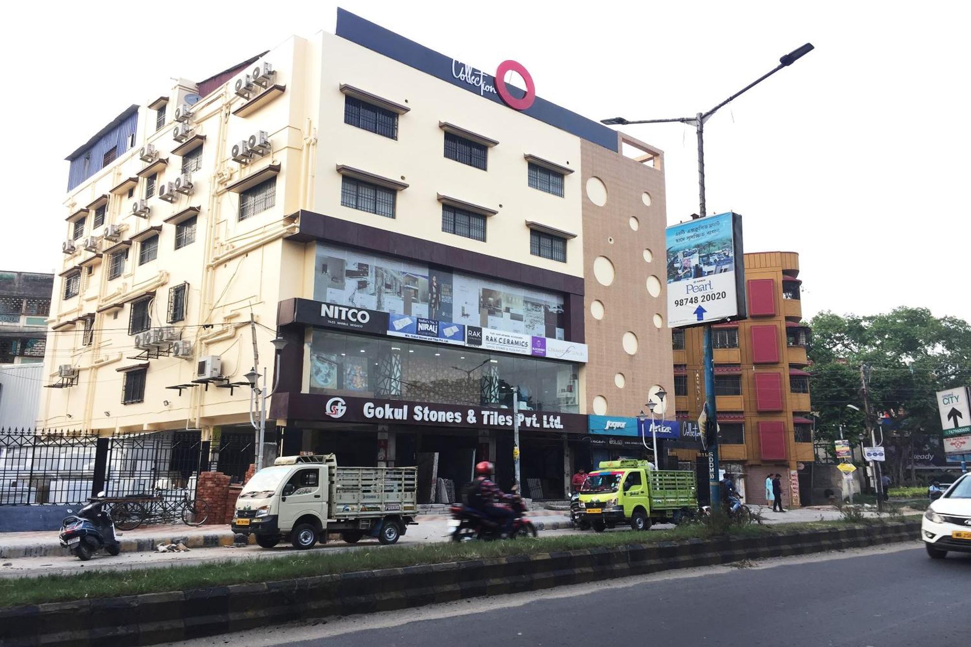 ホテル Super Collection O Gokul Residency Near Emami City Dumdum Opposite Raja Palace Dum Dum エクステリア 写真